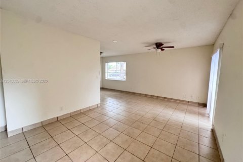 Villa ou maison à Lauderhill, Floride 2 chambres, 80.64 m2 № 2086176