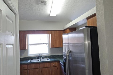 Casa en venta en Mascotte, Florida, 4 dormitorios, 121.89 m2 № 2097841 - foto 5
