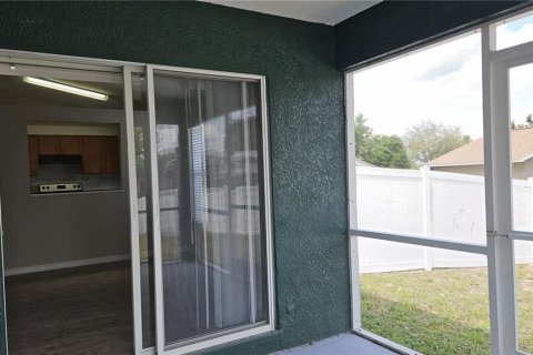 Casa en venta en Mascotte, Florida, 4 dormitorios, 121.89 m2 № 2097841 - foto 13