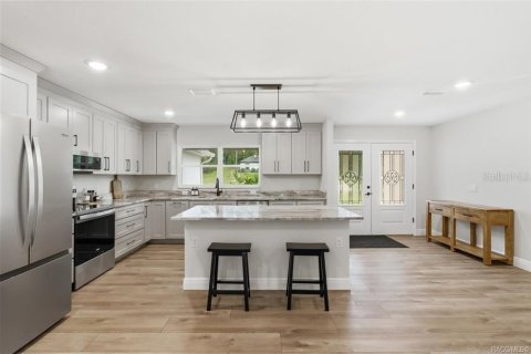 House in Inverness, Florida 3 bedrooms, 185.53 sq.m. № 2231921 - photo 7