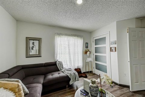 Villa ou maison à vendre à Kissimmee, Floride: 6 chambres, 202.81 m2 № 1884591 - photo 8