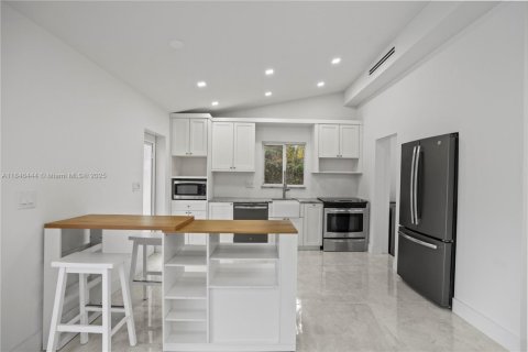 House in Fort Lauderdale, Florida 3 bedrooms № 1844110 - photo 21