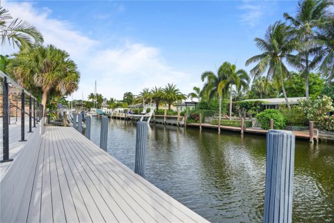 House in Fort Lauderdale, Florida 3 bedrooms № 1844110 - photo 18