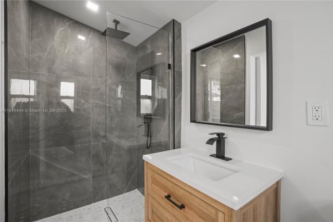 House in Fort Lauderdale, Florida 3 bedrooms № 1844110 - photo 28