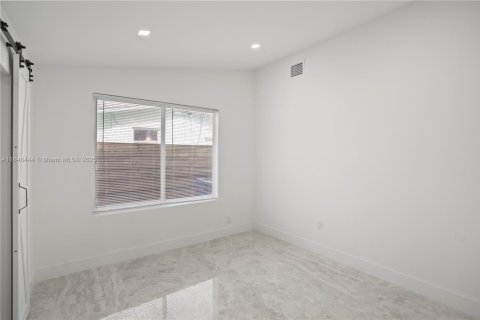 House in Fort Lauderdale, Florida 3 bedrooms № 1844110 - photo 30