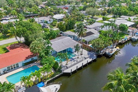 House in Fort Lauderdale, Florida 3 bedrooms № 1844110 - photo 5
