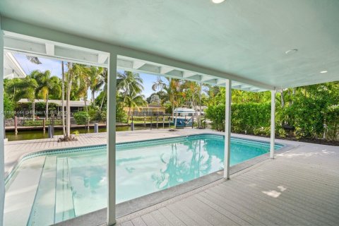 House in Fort Lauderdale, Florida 3 bedrooms № 1844110 - photo 9
