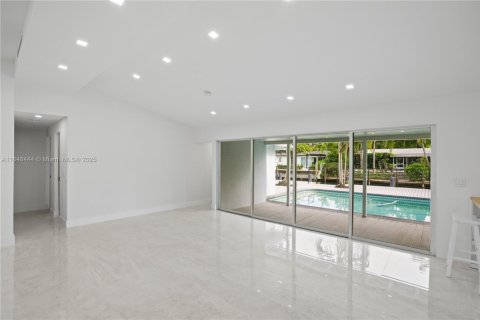 House in Fort Lauderdale, Florida 3 bedrooms № 1844110 - photo 14