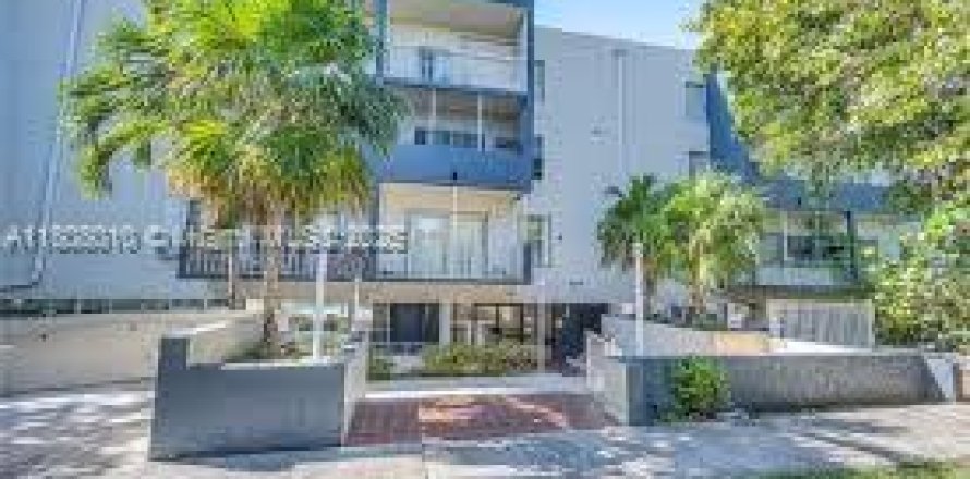 Condominio en North Miami Beach, Florida, 1 dormitorio  № 1748314