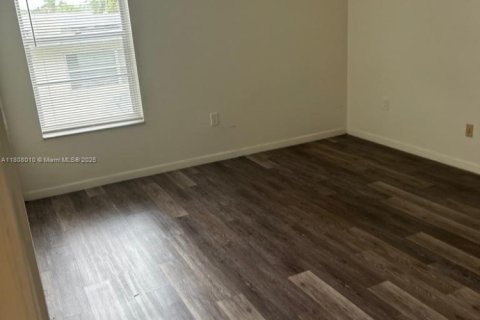 Condominio en venta en North Miami Beach, Florida, 1 dormitorio, 86.4 m2 № 1748314 - foto 3