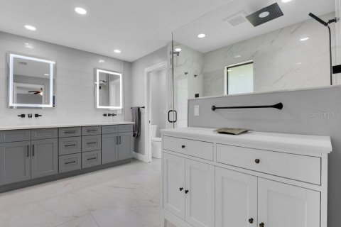 Villa ou maison à vendre à Fort Myers, Floride: 5 chambres, 376.07 m2 № 1917694 - photo 18