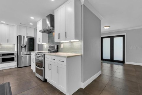 Villa ou maison à vendre à Fort Myers, Floride: 5 chambres, 376.07 m2 № 1917694 - photo 9