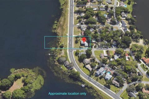 House in Winter Haven, Florida 4 bedrooms, 264.21 sq.m. № 1734360 - photo 5