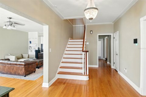 House in Winter Haven, Florida 4 bedrooms, 264.21 sq.m. № 1734360 - photo 13