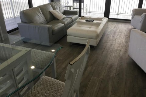 Copropriété à louer à New Smyrna Beach, Floride: 3 chambres, 115.2 m2 № 2108429 - photo 4
