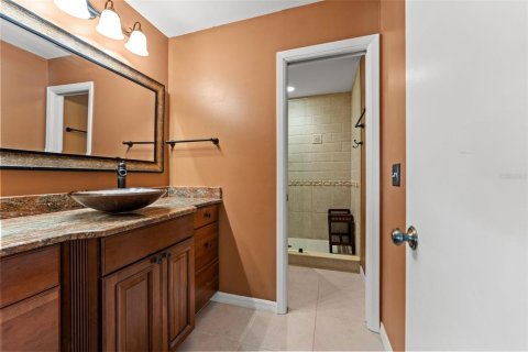 Townhouse in Tampa, Florida 3 bedrooms, 150.22 sq.m. № 1376097 - photo 26