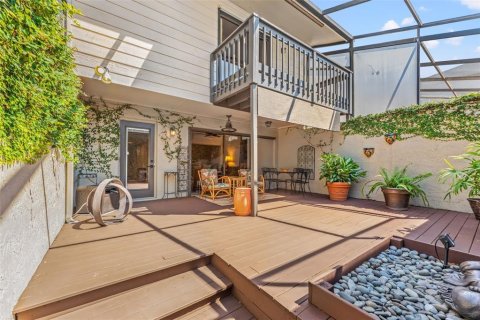 Townhouse in Tampa, Florida 3 bedrooms, 150.22 sq.m. № 1376097 - photo 21