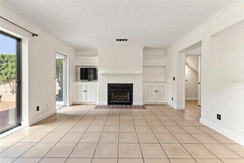 Townhouse in Tampa, Florida 3 bedrooms, 150.22 sq.m. № 1376097 - photo 5