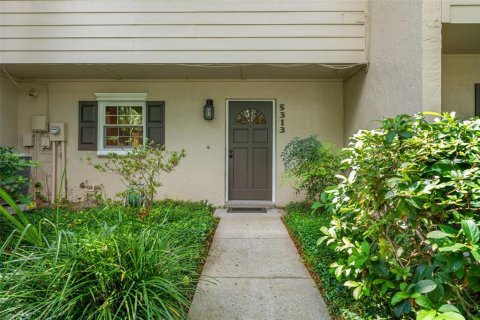 Townhouse in Tampa, Florida 3 bedrooms, 150.22 sq.m. № 1376097 - photo 3