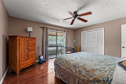 Townhouse in Tampa, Florida 3 bedrooms, 150.22 sq.m. № 1376097 - photo 24