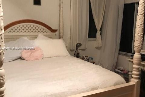 House in Miami, Florida 4 bedrooms, 208.38 sq.m. № 1960101 - photo 25