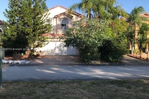 House in Miami, Florida 4 bedrooms, 208.38 sq.m. № 1960101