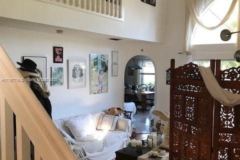 House in Miami, Florida 4 bedrooms, 208.38 sq.m. № 1960101 - photo 19