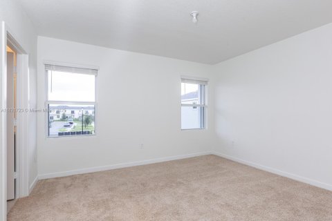 Townhouse in Homestead, Florida 3 bedrooms, 138.24 sq.m. № 1783988 - photo 9