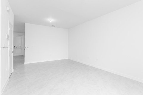 Townhouse in Homestead, Florida 3 bedrooms, 138.24 sq.m. № 1783988 - photo 4