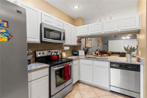Adosado en venta en Tampa, Florida, 2 dormitorios, 110 m2 № 2099800 - foto 13