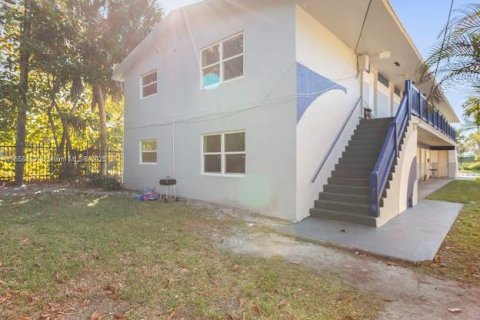 Immobilier commercial à vendre à Fort Lauderdale, Floride: 451.04 m2 № 1362463 - photo 19