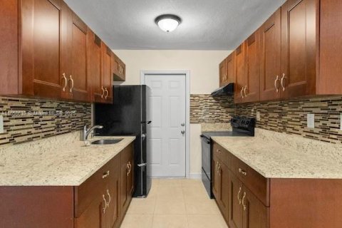 Immobilier commercial à vendre à Fort Lauderdale, Floride: 451.04 m2 № 1362463 - photo 13