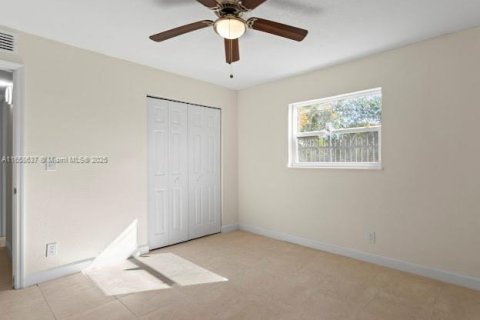 Immobilier commercial à vendre à Fort Lauderdale, Floride: 451.04 m2 № 1362463 - photo 18