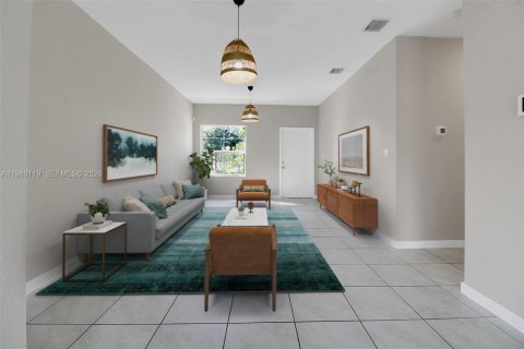 Adosado en venta en Florida City, Florida, 3 dormitorios, 122.17 m2 № 2043655 - foto 3