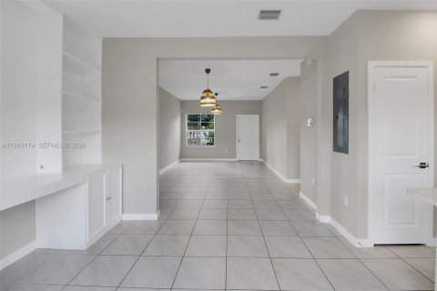 Adosado en venta en Florida City, Florida, 3 dormitorios, 122.17 m2 № 2043655 - foto 4