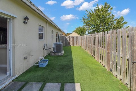 Adosado en venta en Florida City, Florida, 3 dormitorios, 122.17 m2 № 2043655 - foto 22