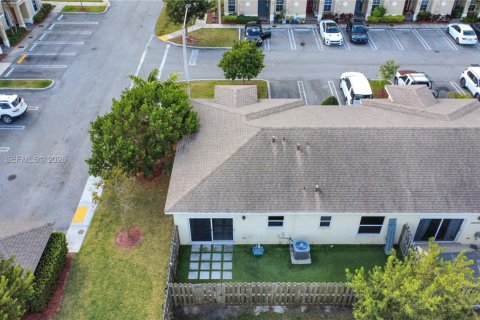 Adosado en venta en Florida City, Florida, 3 dormitorios, 122.17 m2 № 2043655 - foto 29