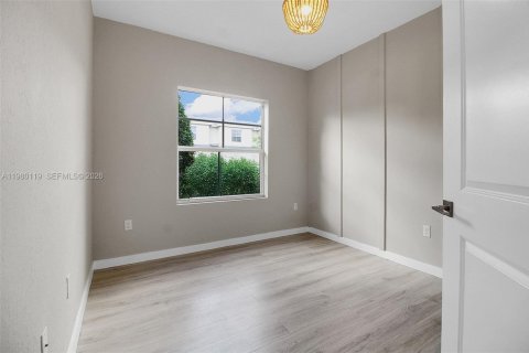 Adosado en venta en Florida City, Florida, 3 dormitorios, 122.17 m2 № 2043655 - foto 14