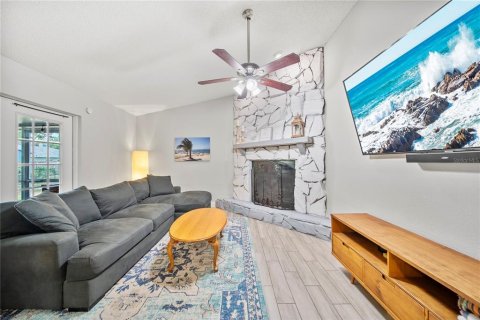 House in Lutz, Florida 4 bedrooms, 182.65 sq.m. № 1673753 - photo 11