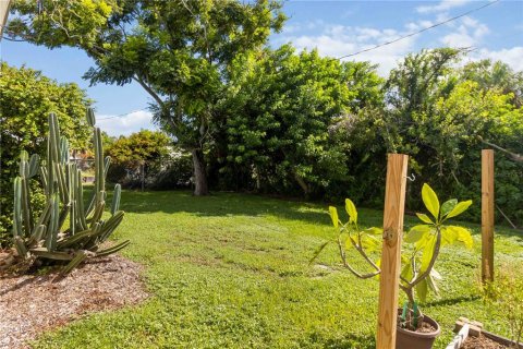 House in Cocoa, Florida 2 bedrooms, 65.77 sq.m. № 1906293 - photo 22