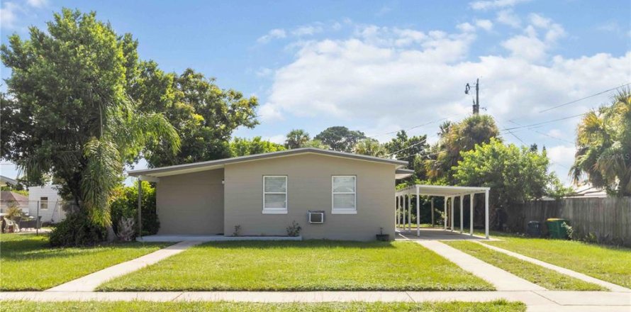 House in Cocoa, Florida 2 bedrooms, 65.77 sq.m. № 1906293