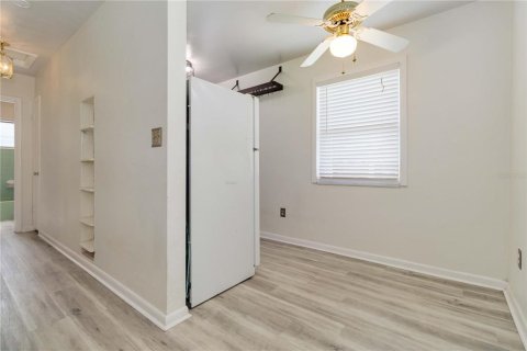 House in Cocoa, Florida 2 bedrooms, 65.77 sq.m. № 1906293 - photo 10