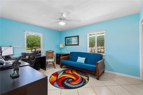 Casa en venta en Cutler Bay, Florida, 3 dormitorios, 144.65 m2 № 2309510 - foto 13