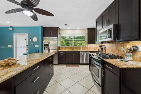 Casa en venta en Cutler Bay, Florida, 3 dormitorios, 144.65 m2 № 2309510 - foto 5