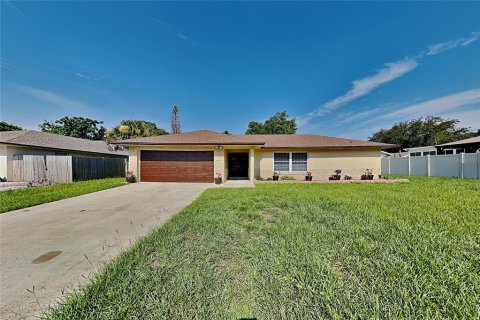 House in Winter Park, Florida 4 bedrooms, 150.97 sq.m. № 2330062
