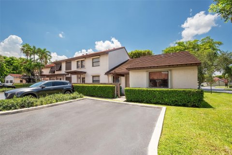 Townhouse in Miami, Florida 2 bedrooms, 134.34 sq.m. № 1892763 - photo 6