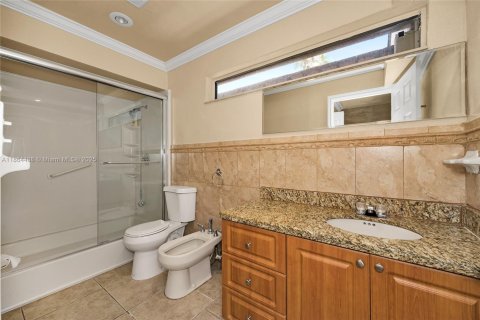 Townhouse in Miami, Florida 2 bedrooms, 134.34 sq.m. № 1892763 - photo 20