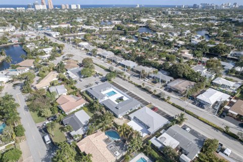 Immobilier commercial à vendre à Wilton Manors, Floride: 174.28 m2 № 2083219 - photo 26