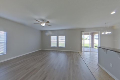 House in BELMONT in Ruskin, Florida 5 bedrooms, 274.62 sq.m. № 1910933 - photo 2