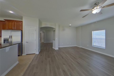 House in BELMONT in Ruskin, Florida 5 bedrooms, 274.62 sq.m. № 1910933 - photo 3